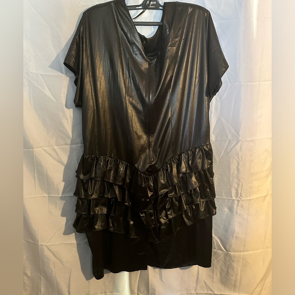 Cue dress size 20w black